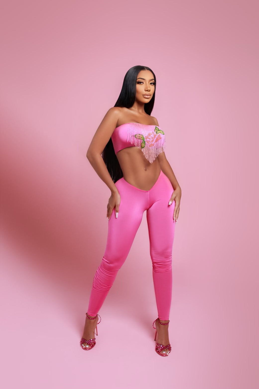 Aaliyah V-Cut Set